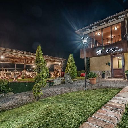 Il Vigneto Guest House Roddi Bagian luar foto