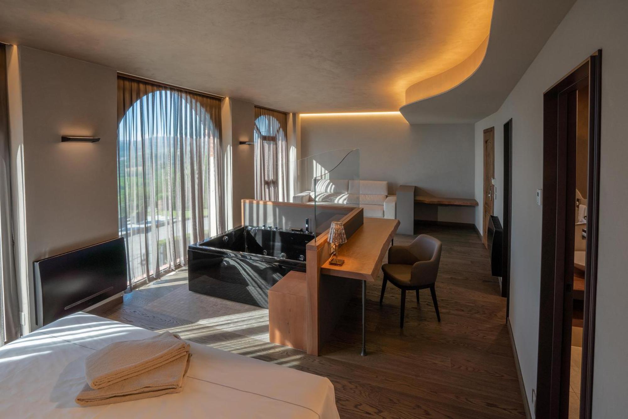 Il Vigneto Guest House Roddi Bagian luar foto