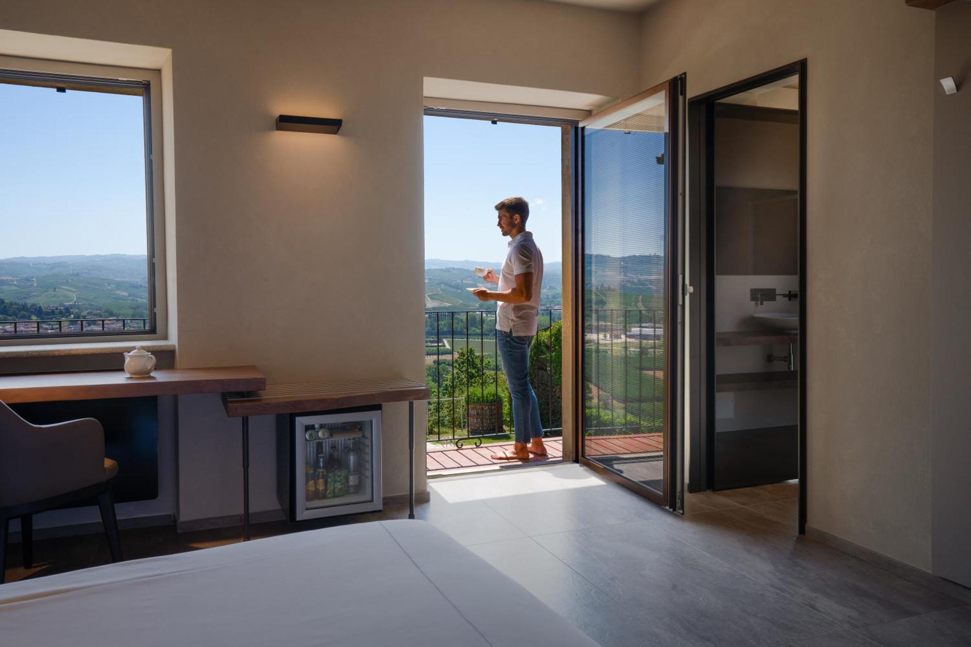 Il Vigneto Guest House Roddi Bagian luar foto