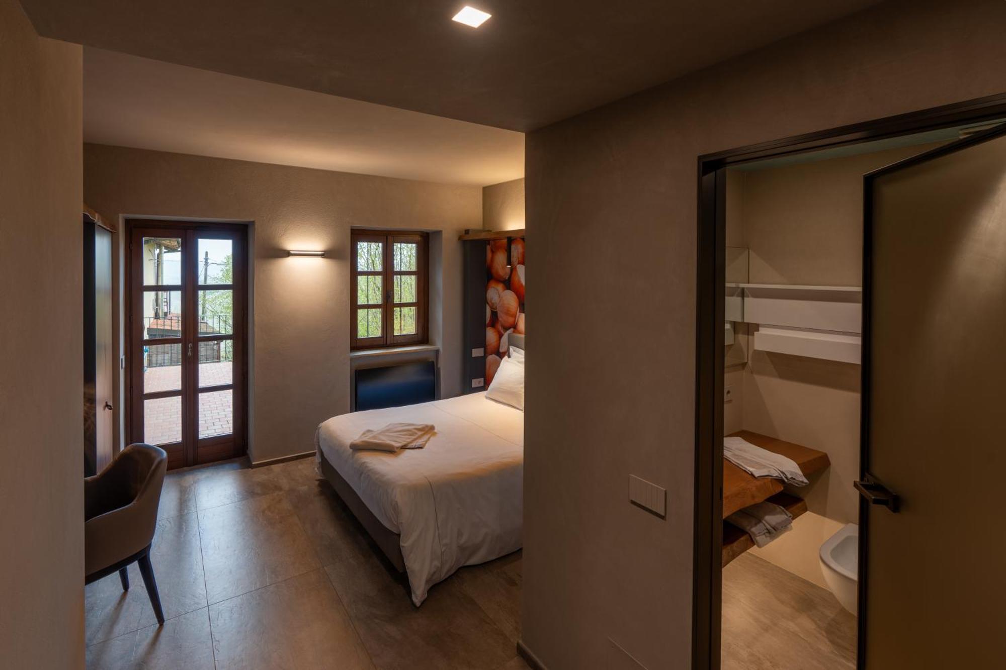 Il Vigneto Guest House Roddi Bagian luar foto