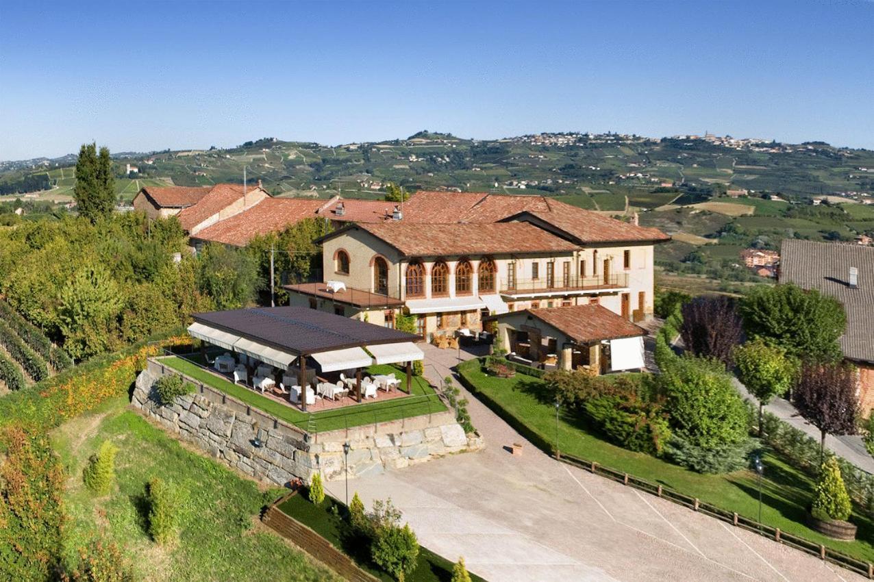 Il Vigneto Guest House Roddi Bagian luar foto