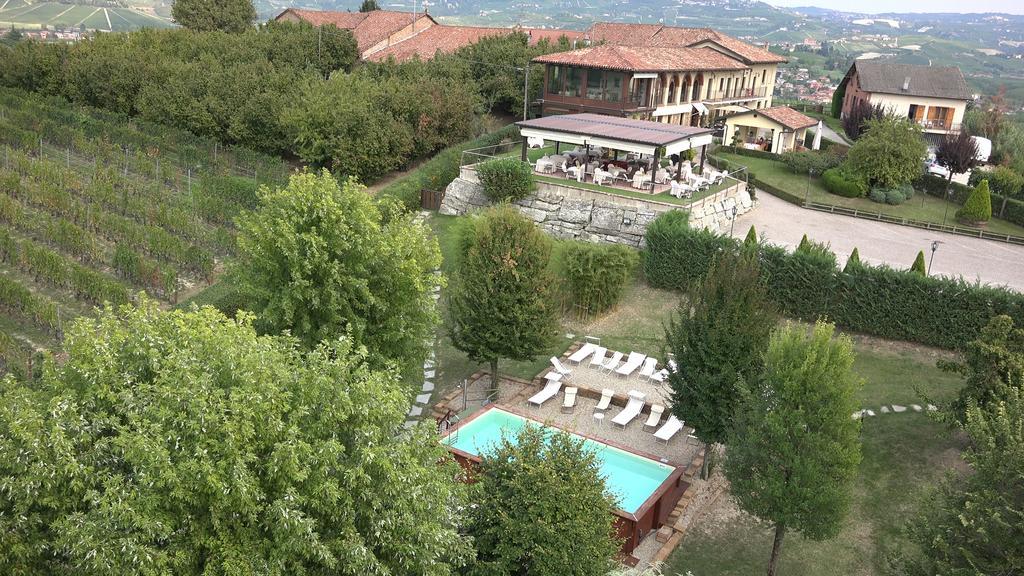 Il Vigneto Guest House Roddi Bagian luar foto
