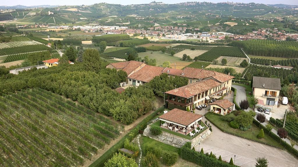 Il Vigneto Guest House Roddi Bagian luar foto