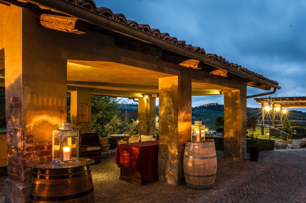Il Vigneto Guest House Roddi Bagian luar foto