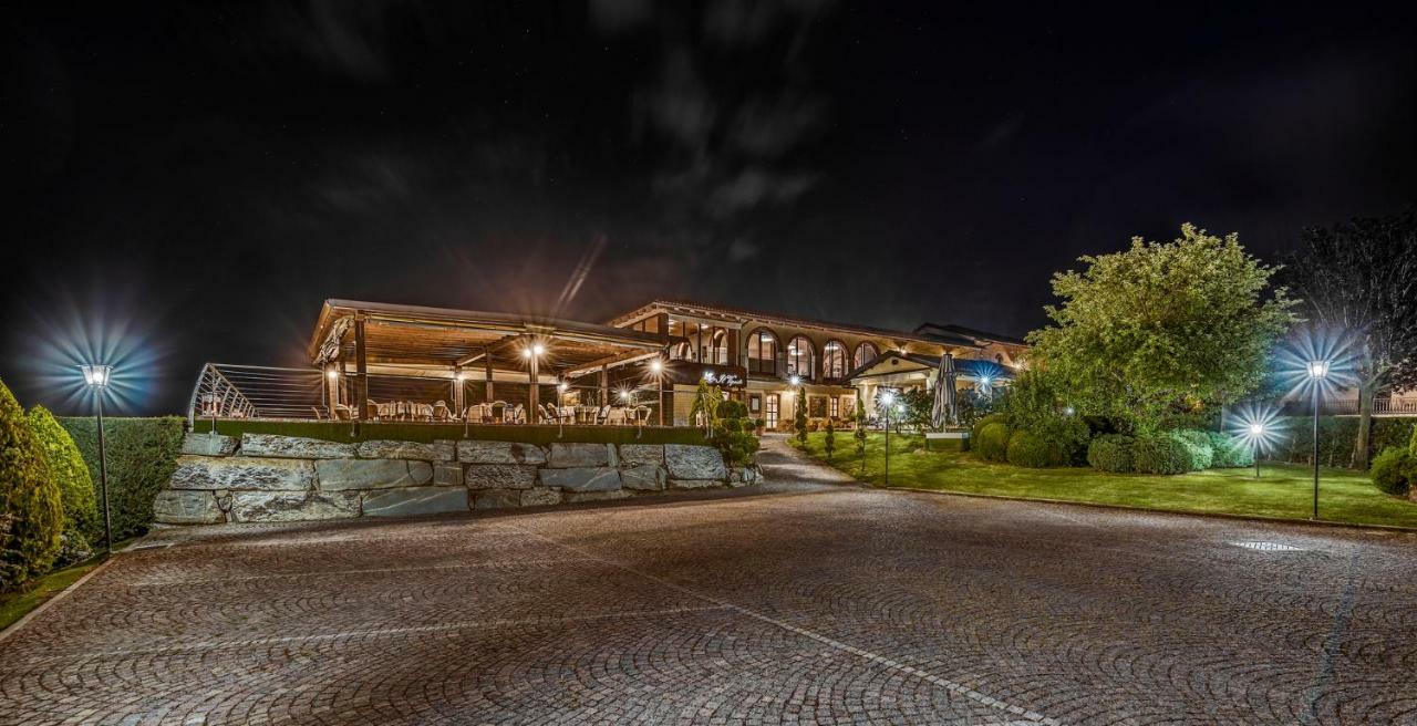 Il Vigneto Guest House Roddi Bagian luar foto