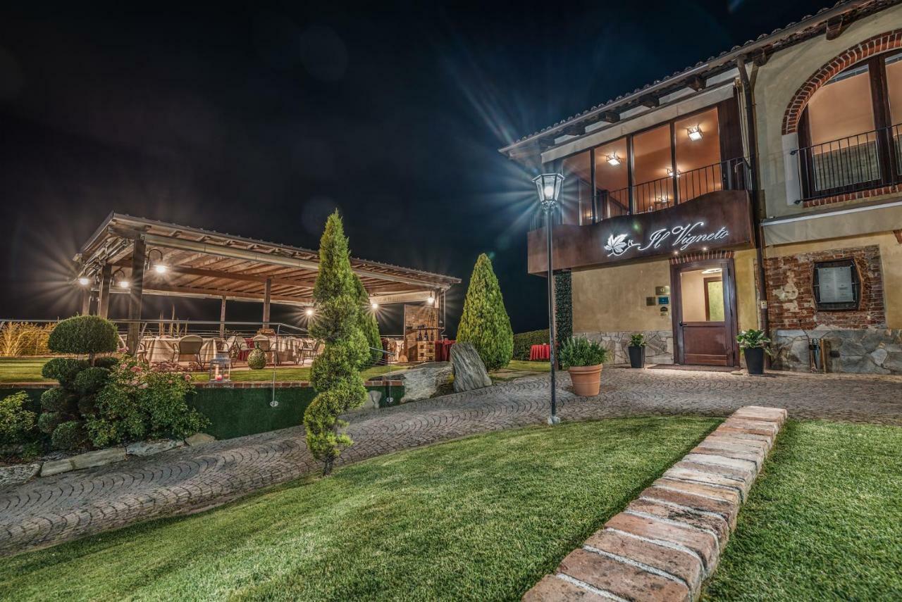 Il Vigneto Guest House Roddi Bagian luar foto