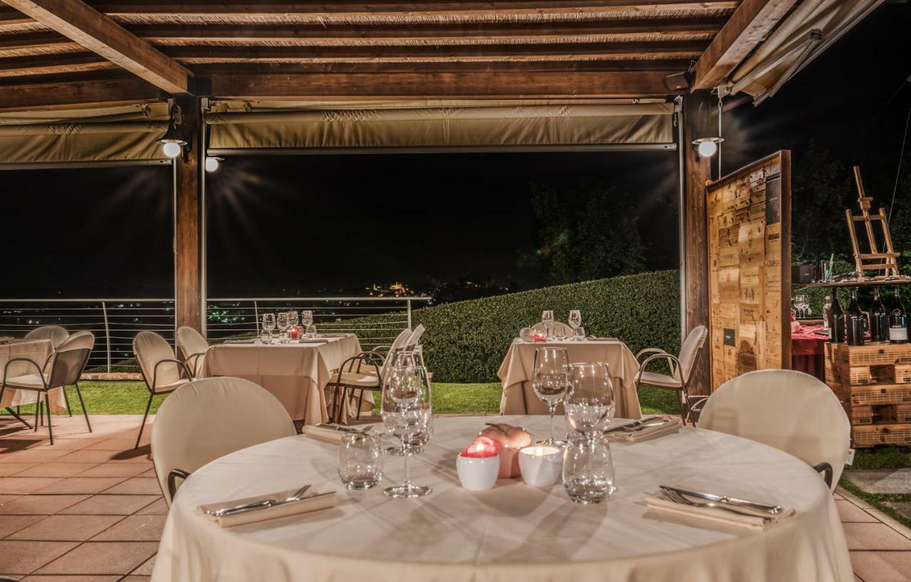 Il Vigneto Guest House Roddi Bagian luar foto