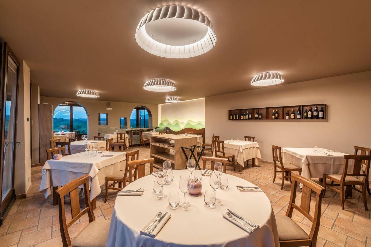 Il Vigneto Guest House Roddi Bagian luar foto