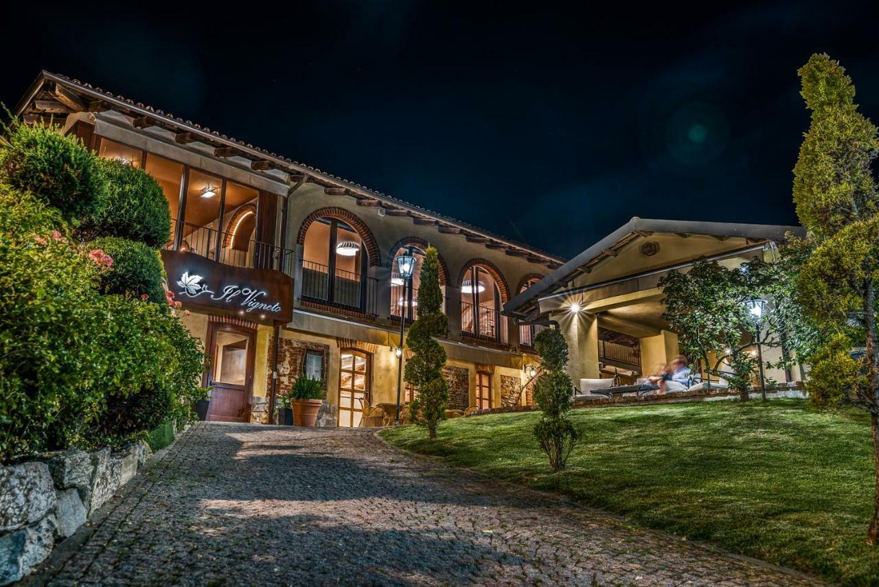 Il Vigneto Guest House Roddi Bagian luar foto