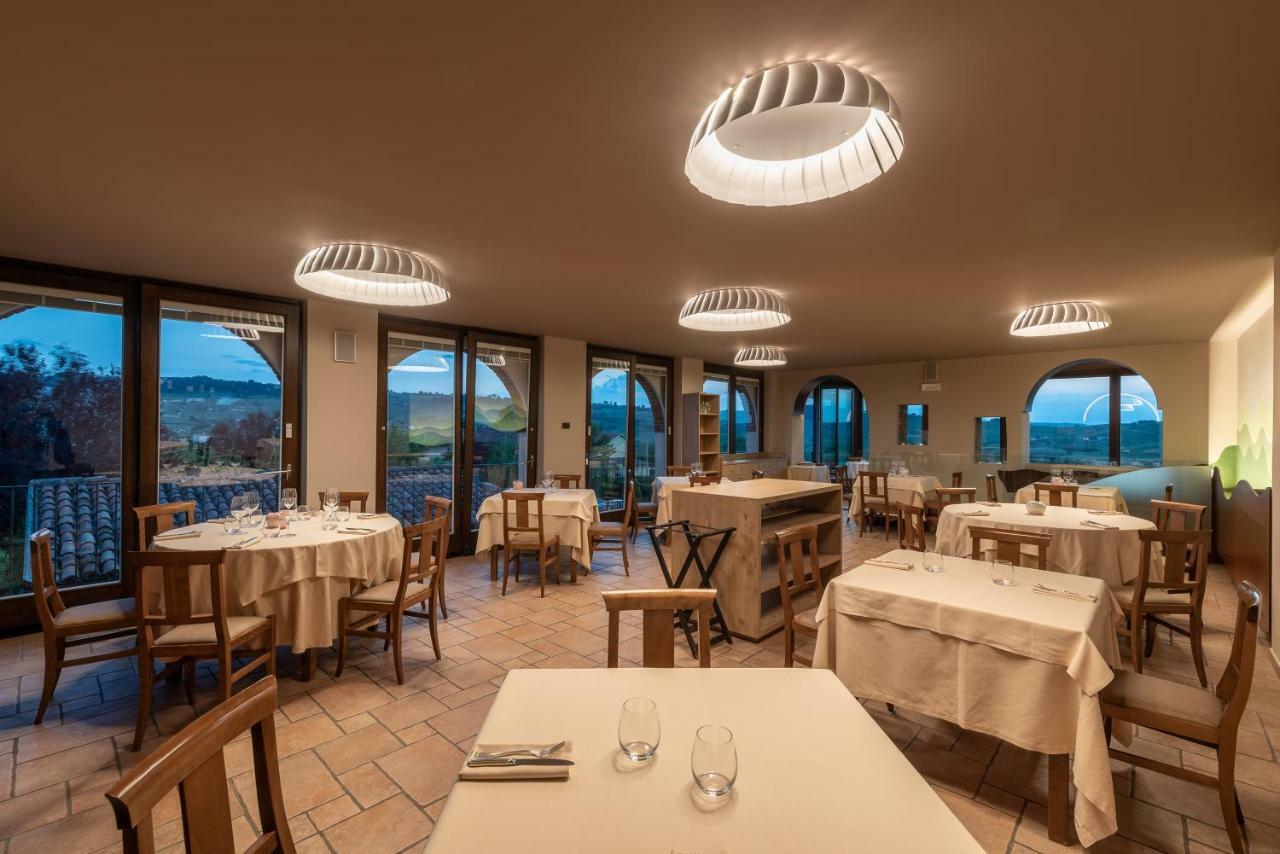 Il Vigneto Guest House Roddi Bagian luar foto