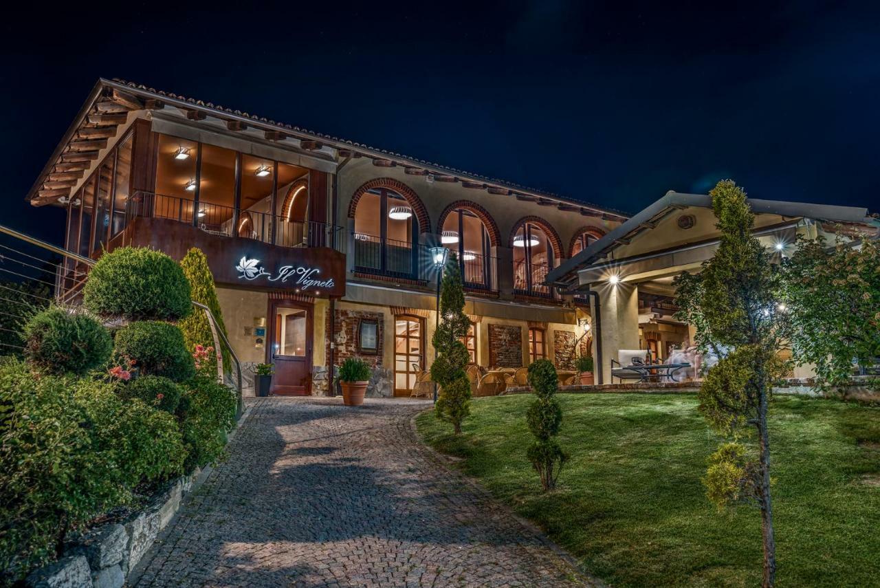 Il Vigneto Guest House Roddi Bagian luar foto
