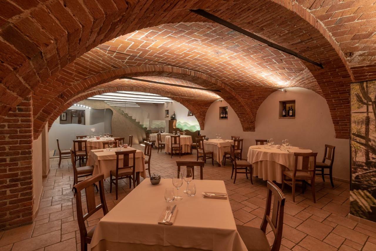 Il Vigneto Guest House Roddi Bagian luar foto